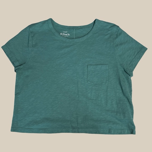 J. Crew Women’s Green Girlfriend Tee Chest Pocket  Boxy Cropped 100% Cotton SZ L - Picture 3 of 5